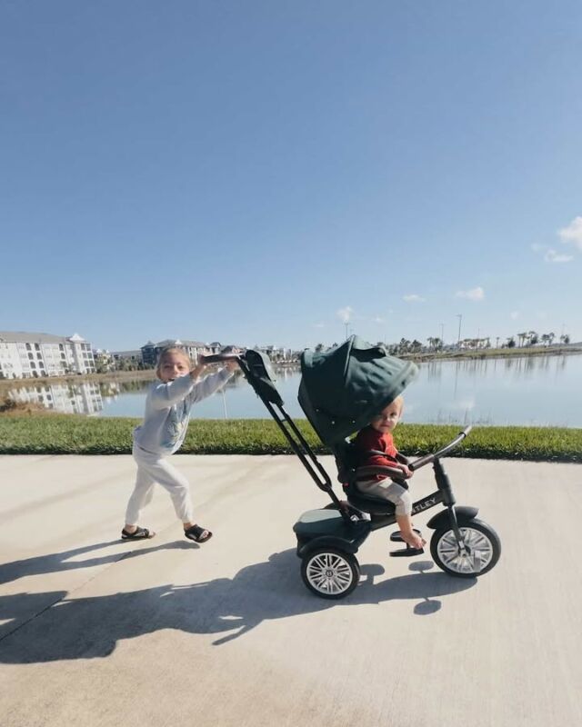 New beginnings look like this.
Because the best journeys start together.
Cheers to a year full of shared moments ✨
@underthesunmama#newyeargoals2026 #familyadventure #premiumkidswear #premiumkids  #kidsinstyle #Bentley