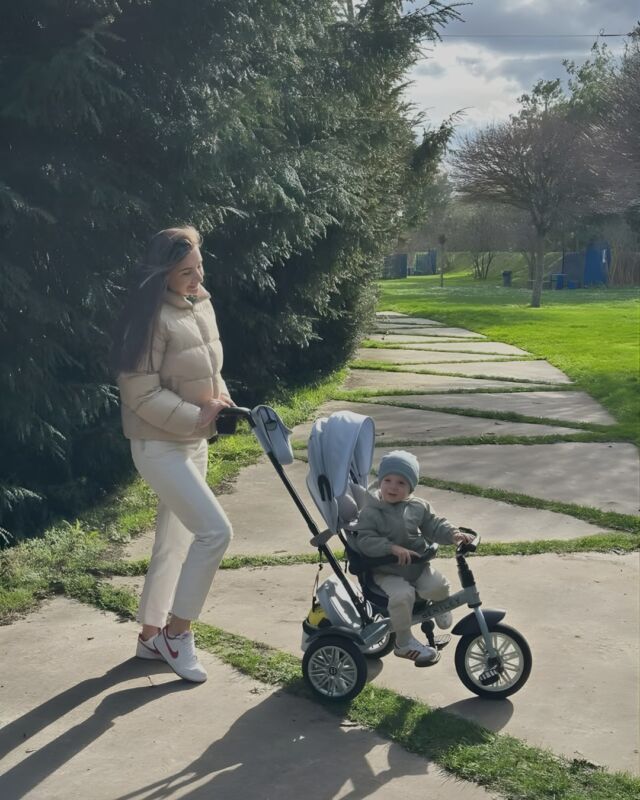 Little adventures begin here. 🩵“He loves this bike. When he hears we are going for a walk, he immediately runs to it.” - Marina @marina.c.9Moments like these say everything.
Curiosity, excitement, and the joy of exploring the world.#BentleyTrike #LittleAdventures #HappyMoments #BentleyKids #FamilyWalks